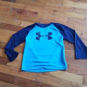 Boys Longsleeved underarmor shirt